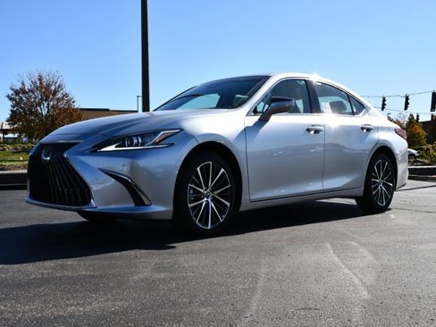 New 2025 Lexus ES 350 w/ Premium Package image 3