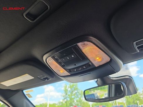 Used 2024 Dodge Durango GT RWD image 19