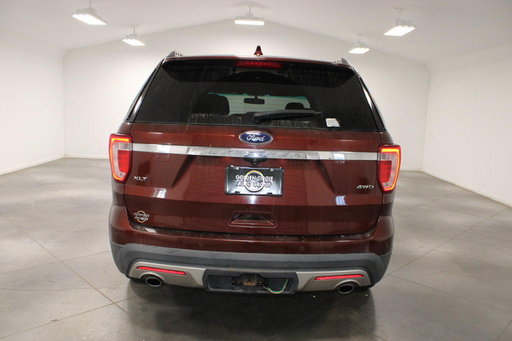 Used 2016 Ford Explorer XLT w/ Equipment Group 201A AWD/4WD image 8