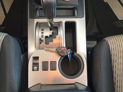 Used 2016 Toyota 4Runner SR5 image 16