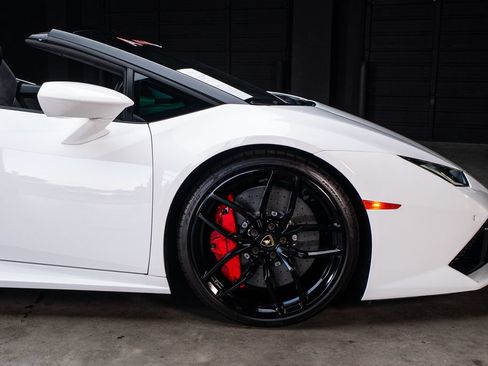 Used 2017 Lamborghini Huracan LP 610-4 AWD/4WD image 13