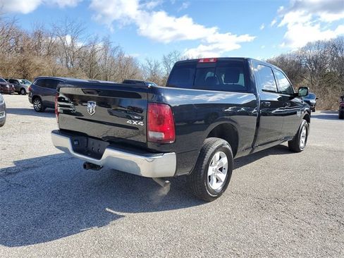 Used 2020 RAM 1500 Classic SLT image 4