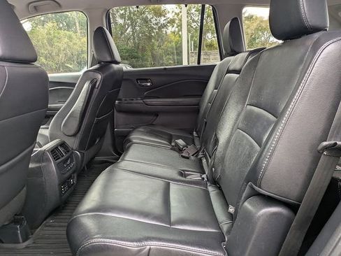 Used 2017 Honda Pilot Touring image 14