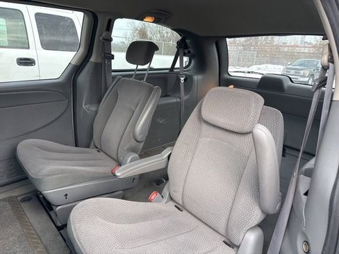 Used 2007 Dodge Grand Caravan SXT image 10
