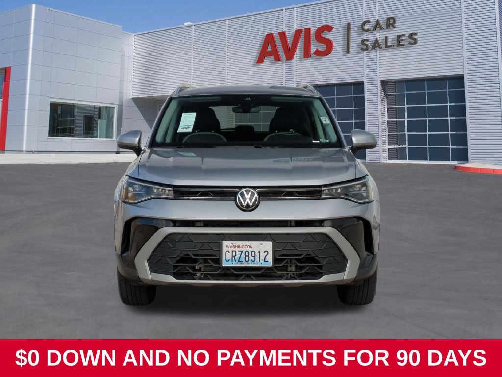 Used 2025 Volkswagen Taos SE AWD/4WD image 2
