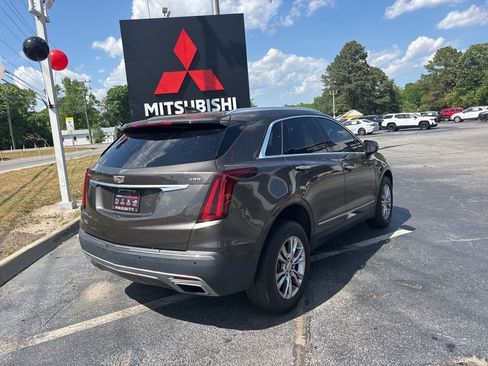 Used 2020 Cadillac XT5 Premium Luxury FWD image 3