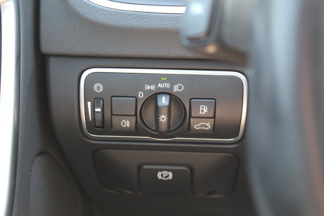 Used 2017 Volvo S60 T5 Dynamic FWD image 19