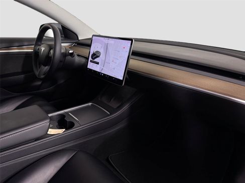Used 2021 Tesla Model 3 Standard Range Plus RWD image 25