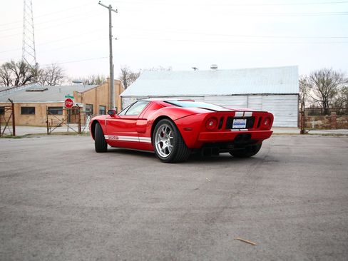 Used 2005 Ford GT image 28