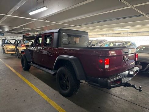 Used 2021 Jeep Gladiator Rubicon AWD/4WD image 4