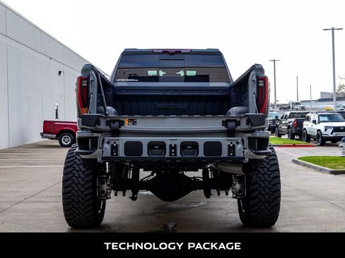 Used 2024 GMC Sierra 2500 AT4 w/ AT4 Premium Plus Package image 8