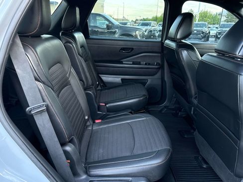 Used 2024 Nissan Pathfinder Rock Creek AWD/4WD image 17