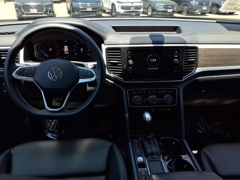 Certified 2023 Volkswagen Atlas SE w/ Panoramic Sunroof Package FWD image 22