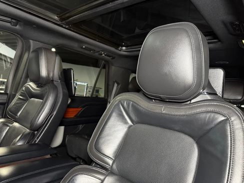 Used 2018 Lincoln Navigator Reserve w/ Technology Package AWD/4WD image 34