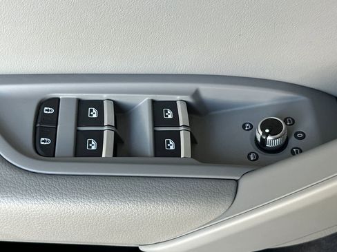 Used 2023 Audi Q5 2.0T Premium w/ Convenience Package image 13