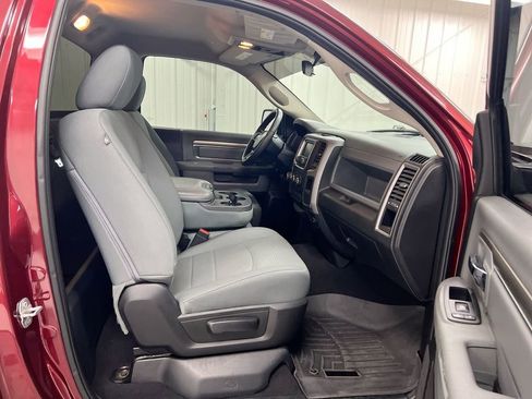 Used 2017 RAM 1500 Express RWD image 20