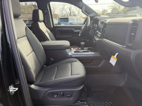 New 2026 Chevrolet Silverado 1500 LTZ w/ LTZ Premium Package image 18