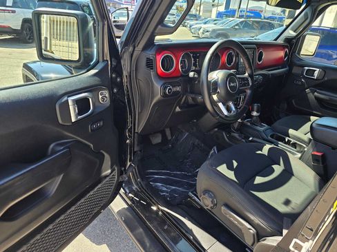 Used 2021 Jeep Wrangler Unlimited Rubicon AWD/4WD image 20