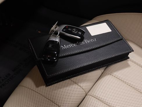 Used 2021 Mercedes-Benz E 450 4MATIC Cabriolet image 68
