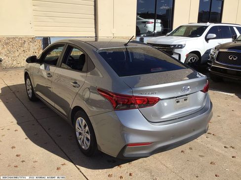 Used 2022 Hyundai Accent SE w/ Cargo Package image 3