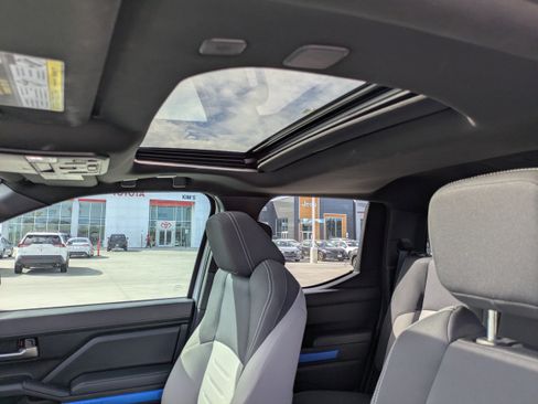 Used 2024 Toyota Tacoma TRD Sport image 13