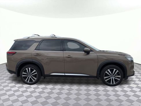 Used 2024 Nissan Pathfinder Platinum w/ Cargo Package FWD image 2