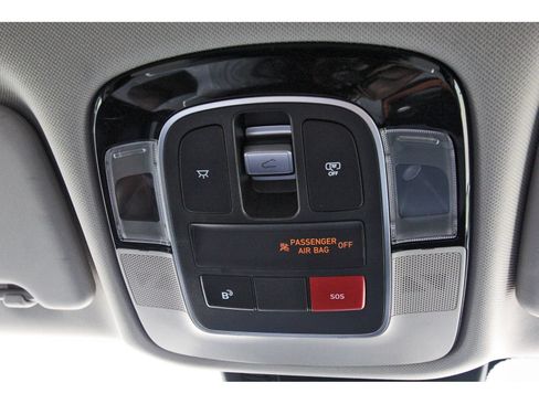 Certified 2025 Hyundai Tucson Limited AWD/4WD image 23