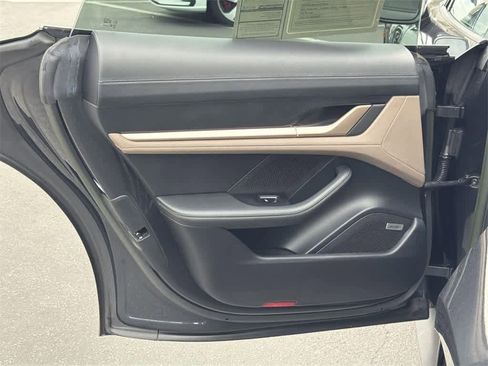 Used 2022 Porsche Taycan image 28