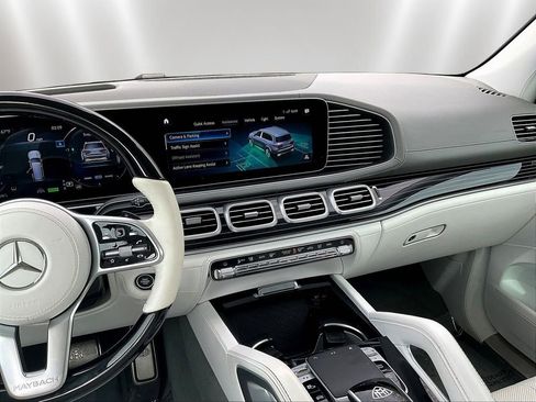 Used 2023 Mercedes-Benz Maybach GLS 600 4MATIC image 9