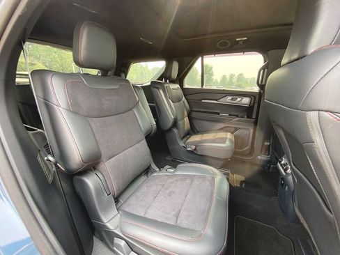 Used 2025 Ford Explorer ST AWD/4WD image 27