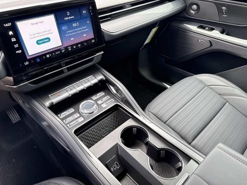 New 2026 Lincoln Nautilus Reserve AWD/4WD image 25