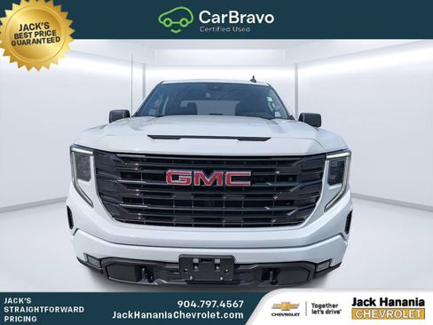 Used 2022 GMC Sierra 1500 Elevation w/ X31 Off-Road Package AWD/4WD image 8