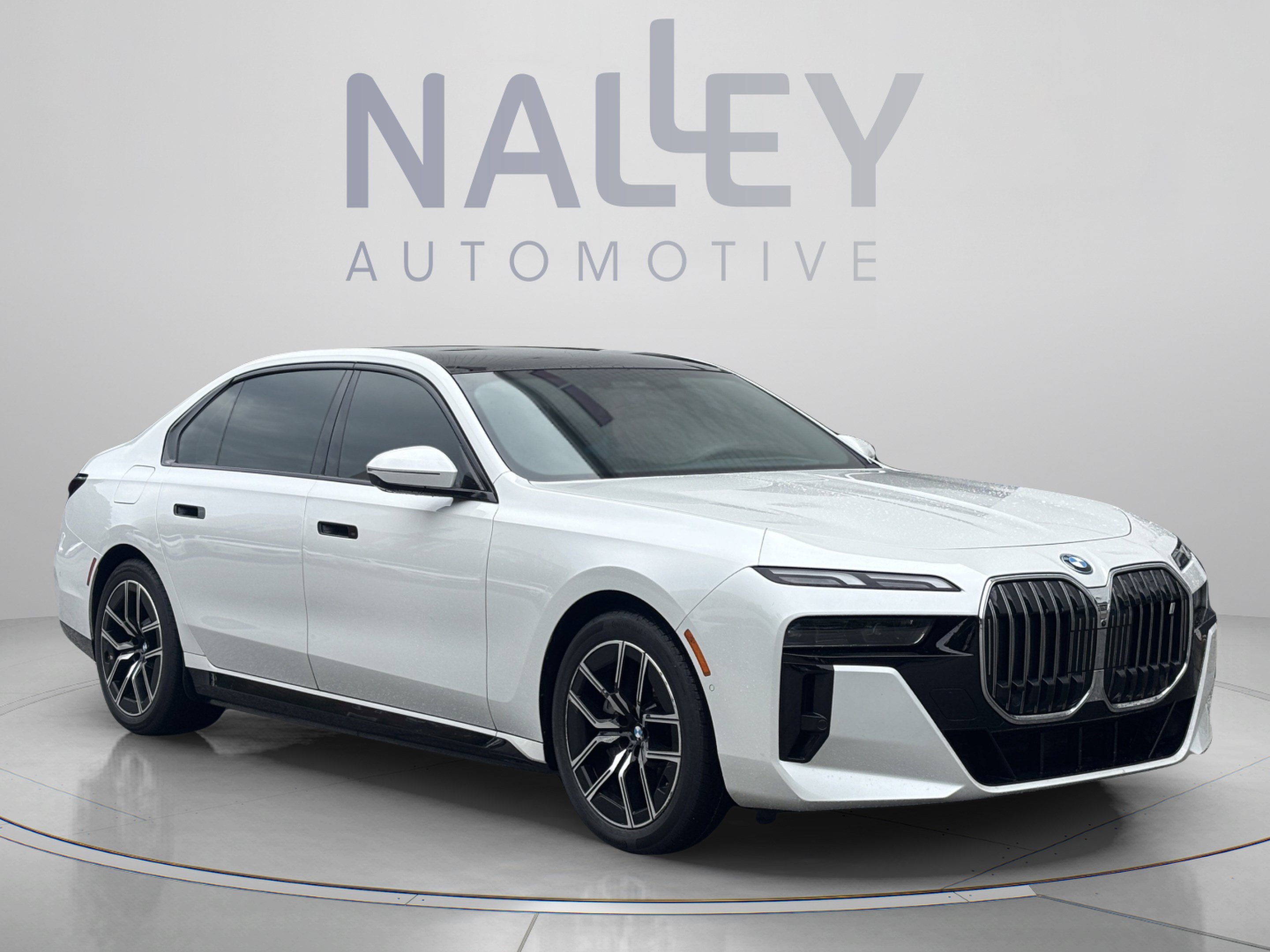Certified 2024 BMW i7 eDrive50 w/ M Sport Package RWD image 5