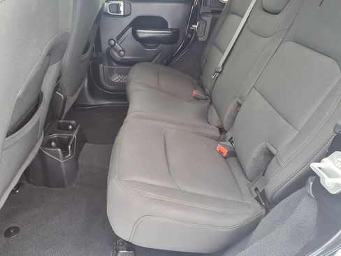 Used 2021 Jeep Wrangler Unlimited Sport image 15