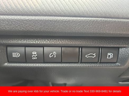 Used 2025 Toyota Camry SE AWD/4WD image 13