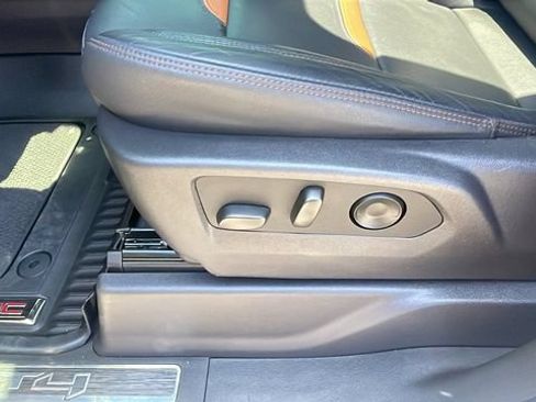 Used 2024 GMC Sierra 1500 AT4 w/ AT4 Preferred Package AWD/4WD image 29