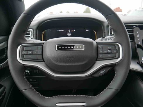 New 2025 Jeep Wagoneer L Series II w/ Convenience Group I image 38