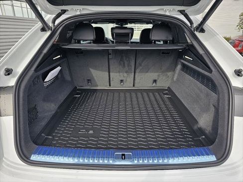 New 2026 Audi Q8 Prestige image 7