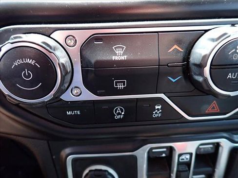 Used 2018 Jeep Wrangler Unlimited Sport S AWD/4WD image 20
