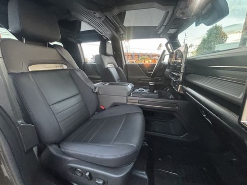 Used 2025 GMC Hummer EV 3X w/ LPO, Sport Package AWD/4WD image 14