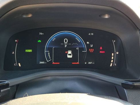 Used 2025 Toyota Camry SE FWD image 30