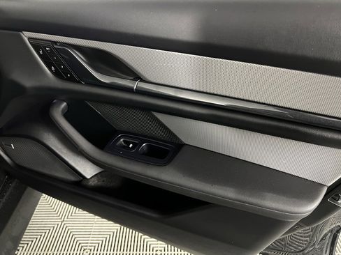 Used 2024 Porsche Taycan 4S image 35