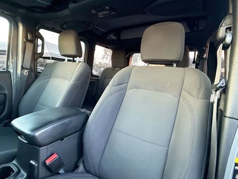 Used 2021 Jeep Wrangler Unlimited Sport AWD/4WD image 19