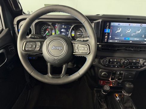 Used 2025 Jeep Wrangler Unlimited Rubicon 4xe w/ Safety Group AWD/4WD image 13