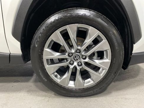 Used 2022 Toyota RAV4 Limited AWD/4WD image 33