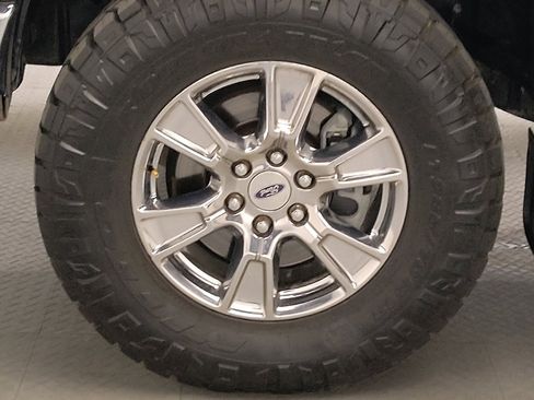 Used 2015 Ford F150 XLT w/ Equipment Group 302A Luxury image 31