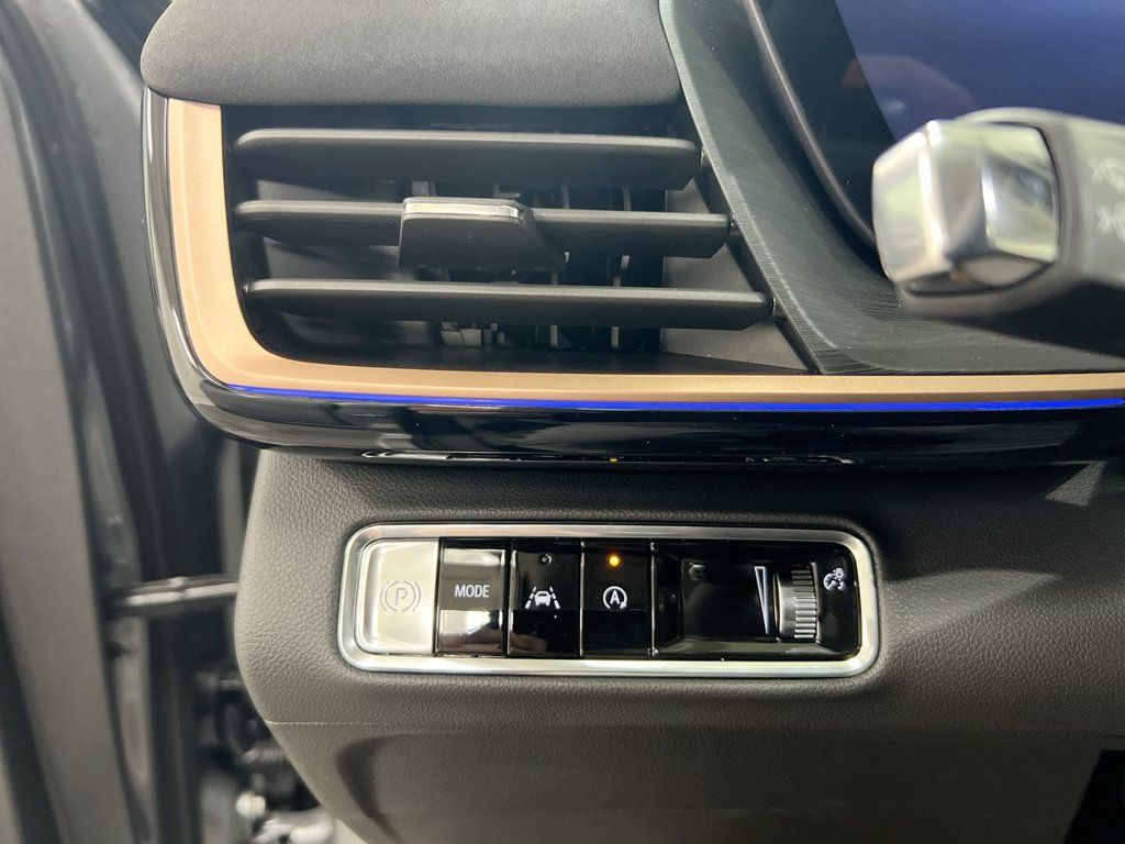 Used 2025 Buick Envision Sport Touring AWD/4WD image 18