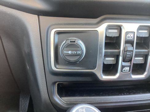 Used 2021 Jeep Wrangler Unlimited Sport image 24