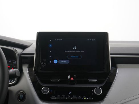 Used 2024 Toyota Corolla SE w/ SE Package image 15