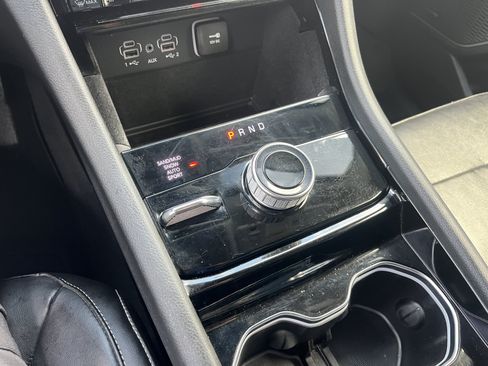 Used 2022 Jeep Grand Cherokee L Limited AWD/4WD image 28